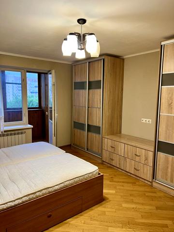 Оболонський просп., 34/1