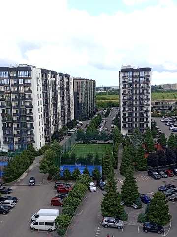 Героїв Небесної Сотні просп., 16/2