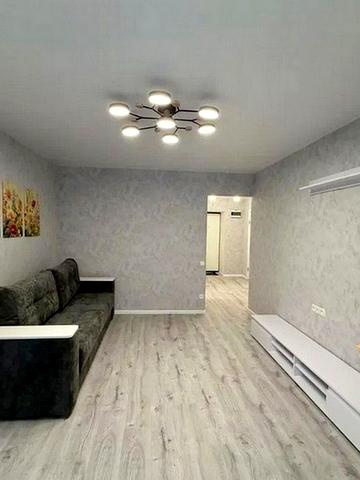Металургів просп., 40