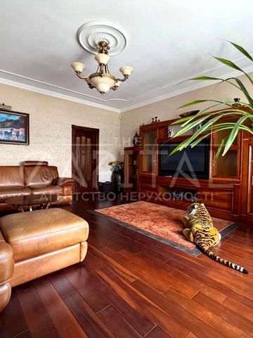 Володимира Івасюка просп. (Героїв Сталінграду), 4