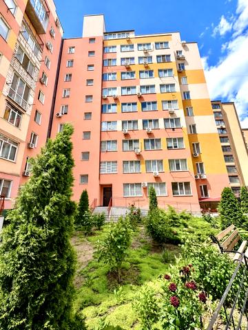 Михайла Грушевського вул., 39/3 к1