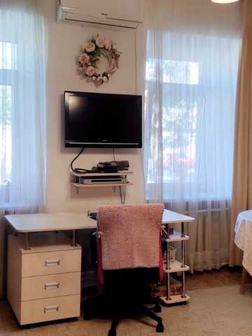 Тараса Кузьміна вул., 35
