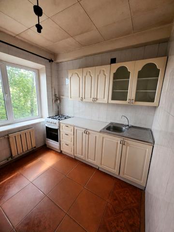 Ореста Левицького вул. (Академіка Курчатова), 13