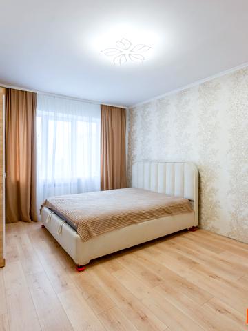 Зої Гайдай вул., 7