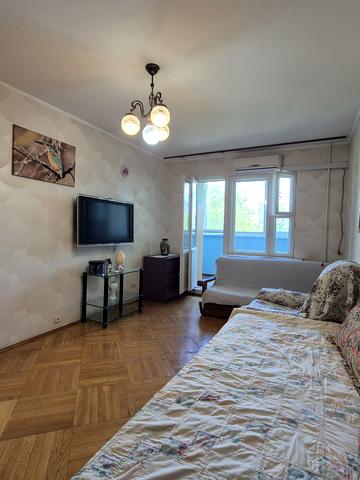 Червоної Калини просп. (Володимира Маяковського), 23