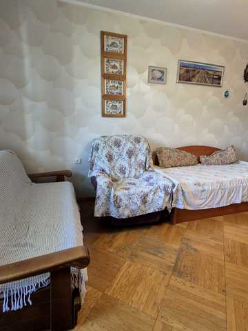 Червоної Калини просп. (Володимира Маяковського), 23