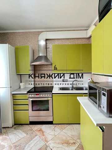 Бориса Гмирі вул., 12-Б