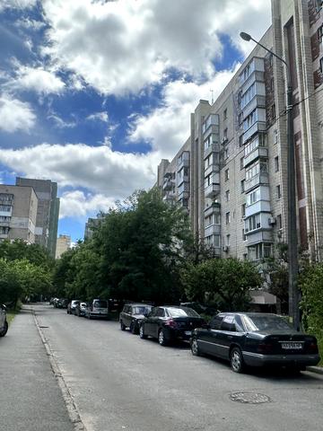 Райдужна вул., 55