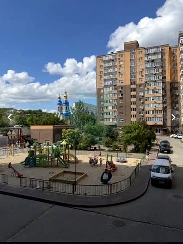 Набережна Перемоги вул., 62