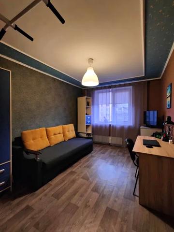Болгарська вул., 14