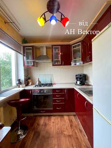 Тракторобудівників просп., 85г