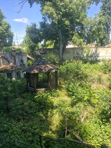 Чорноморського Козацтва вул., 75