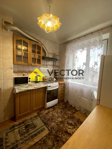 Боровиковського бульв., 14