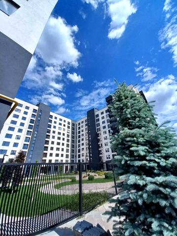 Івана Кожедуба вул., (Будинок 1)