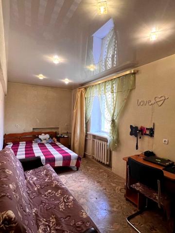 Кирпичова вул., 21