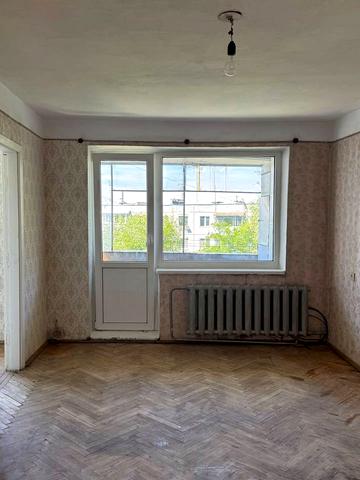 Каховська вул., 15