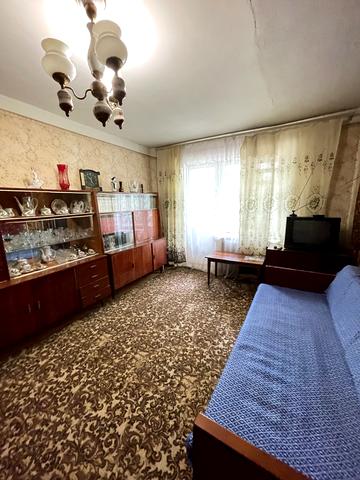 Салютна вул., 20