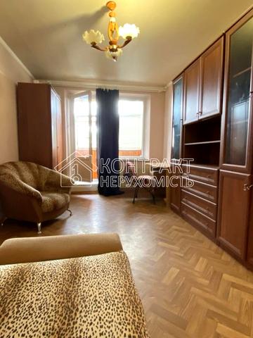 Нескорених вул., 70
