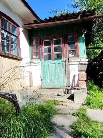 В. Котика вул., 12