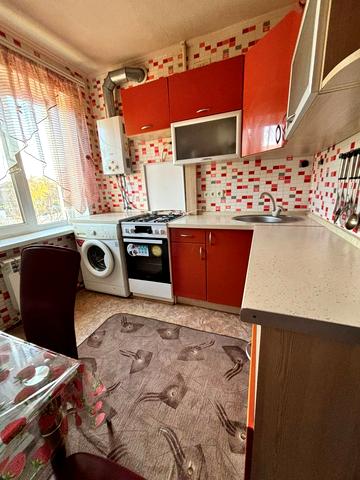 Олександра Поля просп. (Кірова), 90