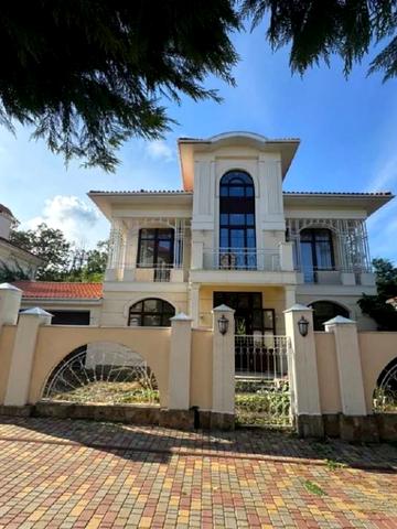 Дмитріївська вул. (Дмитрія Донського)