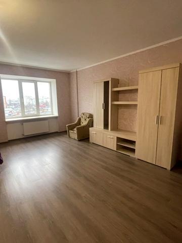 Будівельників вул., 1