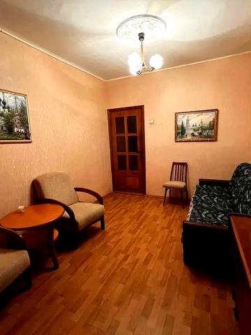 Уманська вул., 37