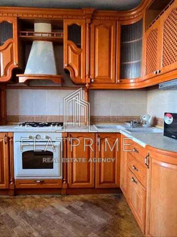 Архітектора Вербицького вул., 8