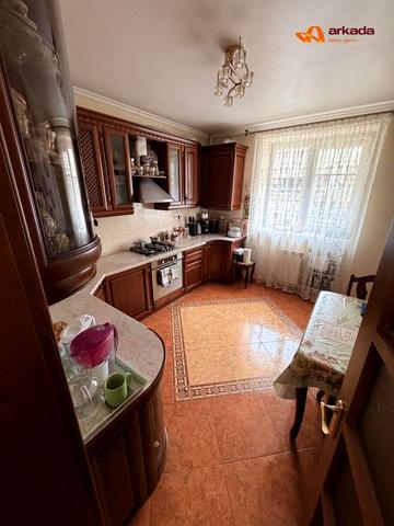 Української Дивізії вул., 8а