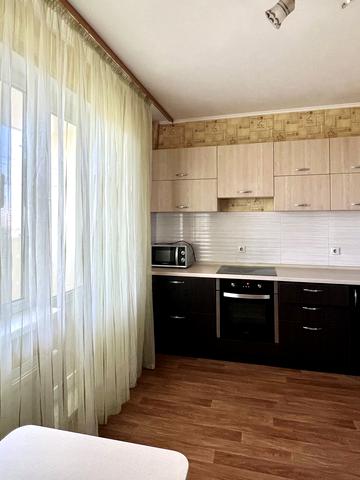 Григорія Ващенка вул., 7
