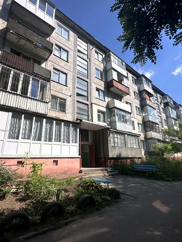 Степана Бандери просп., 98