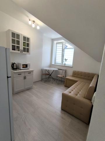 Гетьманська вул., 1/6