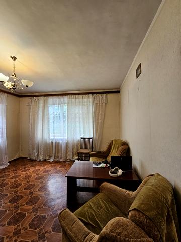 Академіка Корольова вул., 34/1