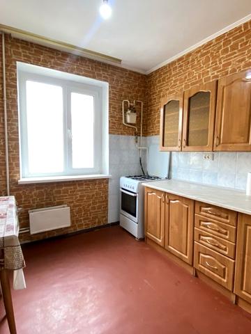 Вишняківська вул., 12