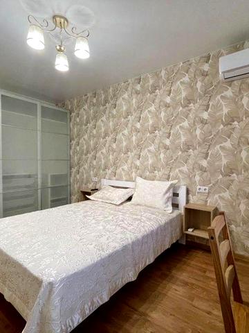 Європейського Союзу просп. (Правди), 41-А