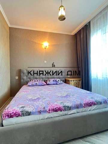 Софії Русової вул., 7