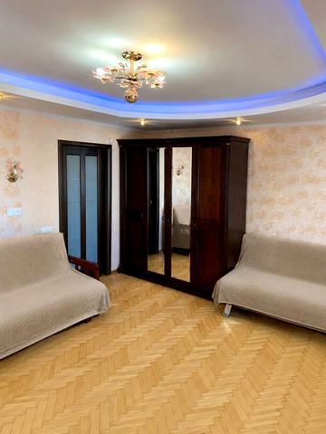 Русанівський бульв., 11