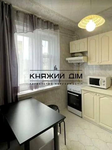 Петра Григоренка просп., 7-В