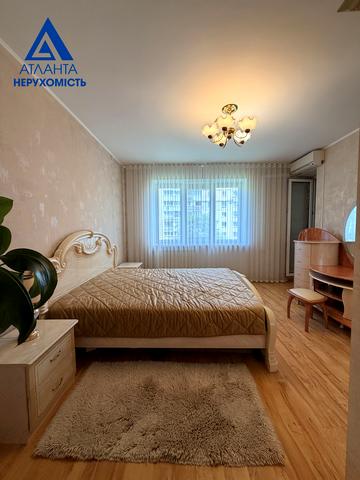 Шота Руставелі вул., 10