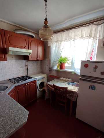 Лесі Українки вул., 40