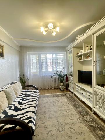 Степана Бандери просп., 86