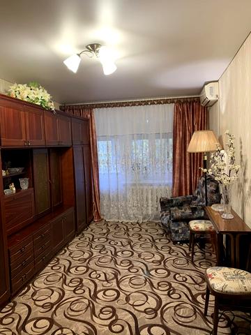 Варненська вул., 16/1