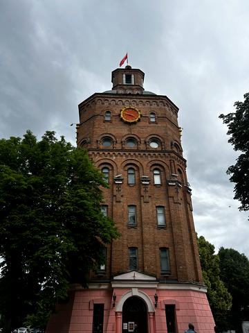 Грушевського вул., 7