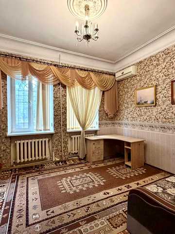 Леваневців вул., 25/2