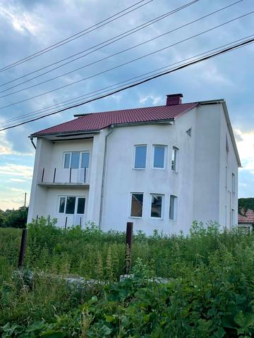Набережна, 23