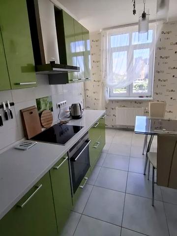 Саперно-Слобідська вул., 24