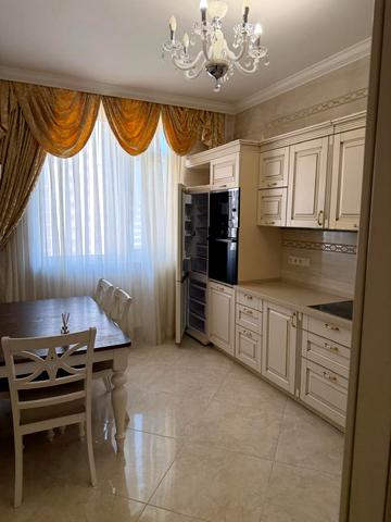 Аркадійське плато вул. (Гагаринське плато), 5б