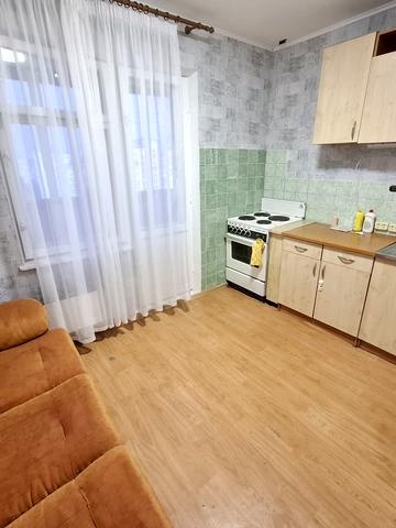 Каштанова вул., 1/9