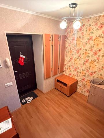 Різдвяна вул., 62