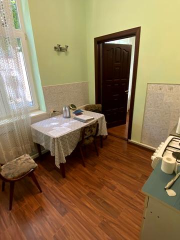 Лемківська вул., 5